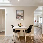 Malila - 15m From The Sea By Interhome