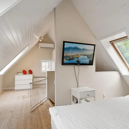 Dom wakacyjny Malila - 15m From The Sea By Interhome *